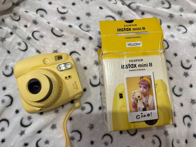 Фотоаппарат instax 8 mini Фотоаппарат instax 8 mini