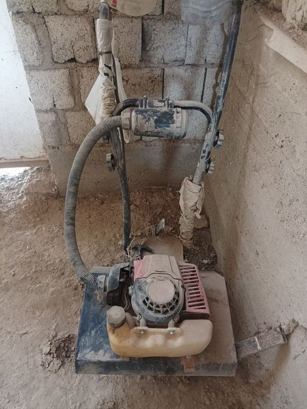 Mini kultivator chopiq qilish uchun.sotiladi Mini kultivator chopiq qilish uchun.sotiladi