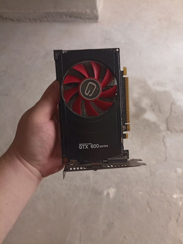 Video karta GTX650 SERIES