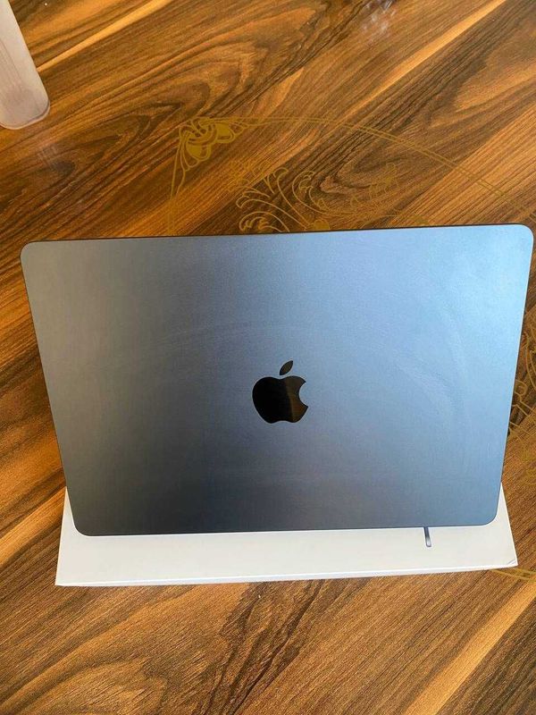 MacBook AIR M3 (13.60, 16GB, 512 GB)