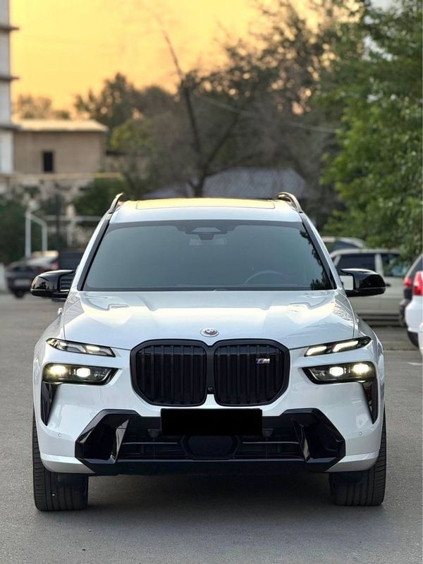 BMW X7 M60i xDrive BMW X7 M60i xDrive