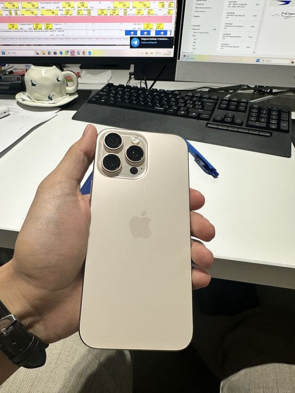 Срочно! Iphone 16 pro Max 512GB 100% батарейка Срочно! Iphone 16 pro Max 512GB 100% батарейка