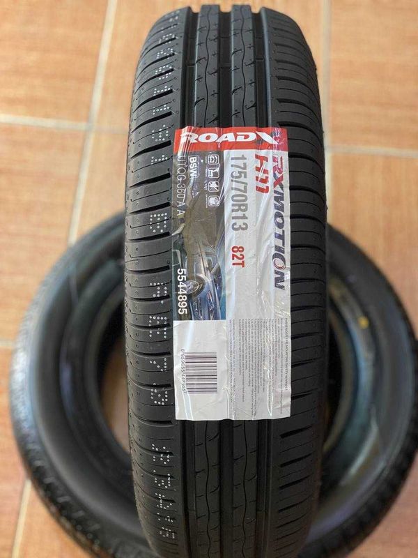 Продаётся авто шины ROADX 175/70R13 RXMOTION H11