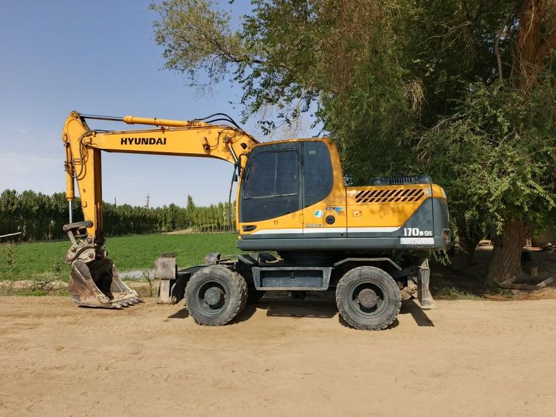 Ekskavator 170w 9 S