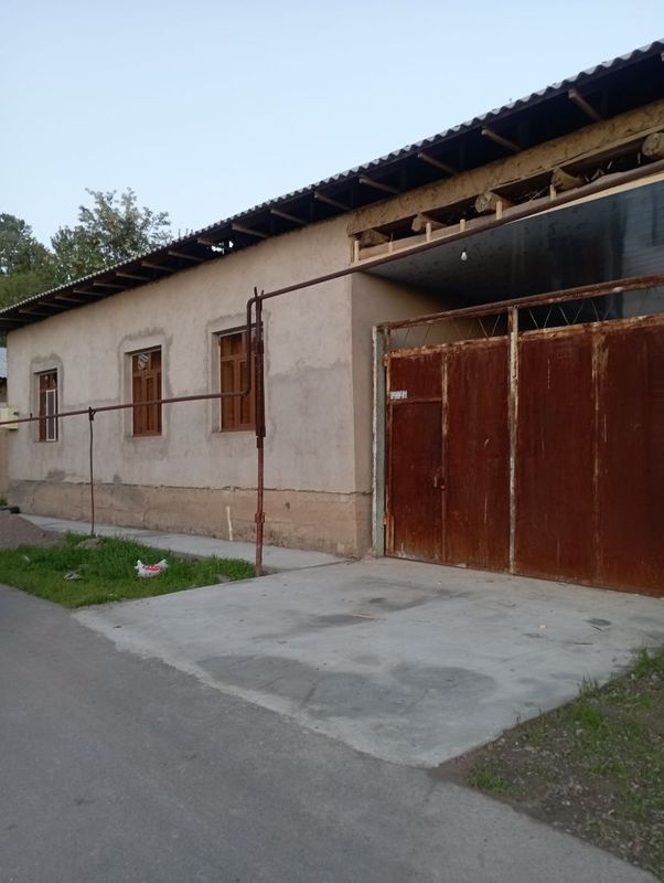 Участка сотилади Участка сотилади
