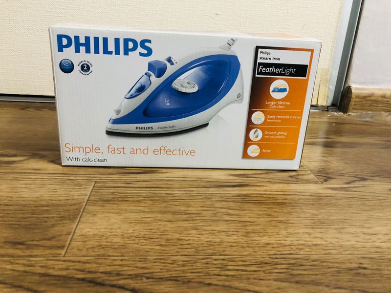 Паровой утюг Philips FeatherLight