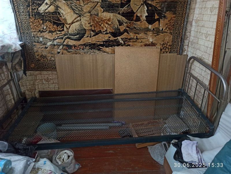 Продам кровать железную Продам кровать железную