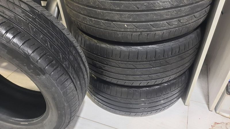 Шины от Malibu 2 225/55/r17 BRIDGESTONE