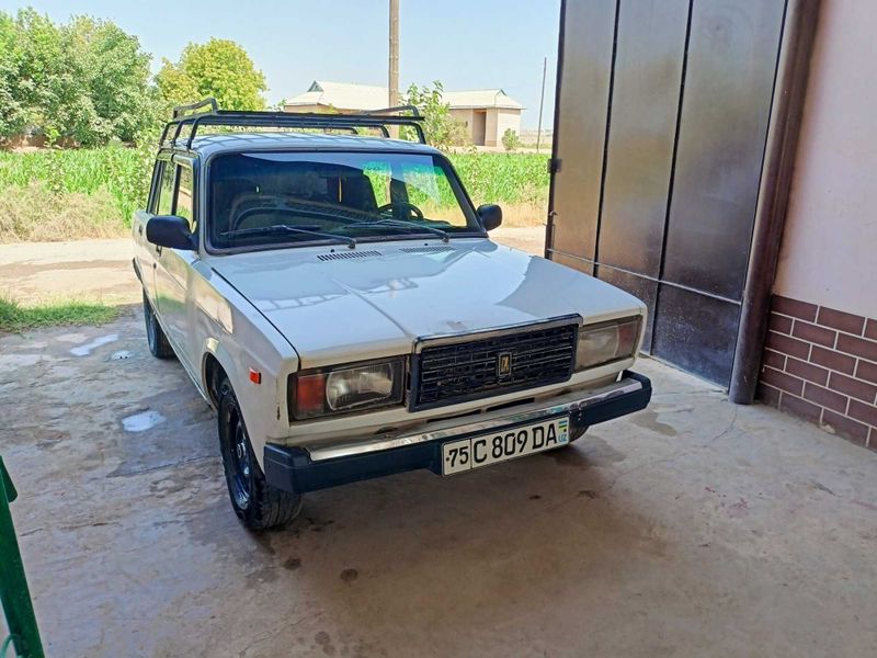 Vaz 2107 mashina sotiladi holati yaxshi Vaz 2107 mashina sotiladi holati yaxshi