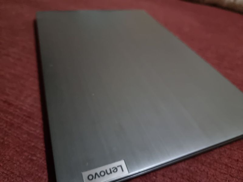 Kompyter. Lenovo v15 ofislar uchun