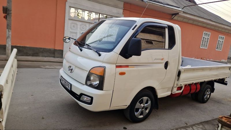 Hyundai porter sotiladi