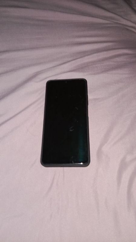 Redmi note 12pro sotiladi holati ideal Redmi note 12pro sotiladi holati ideal