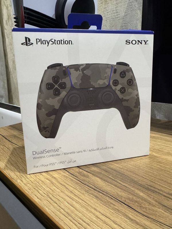 PS5 Dualsense controller