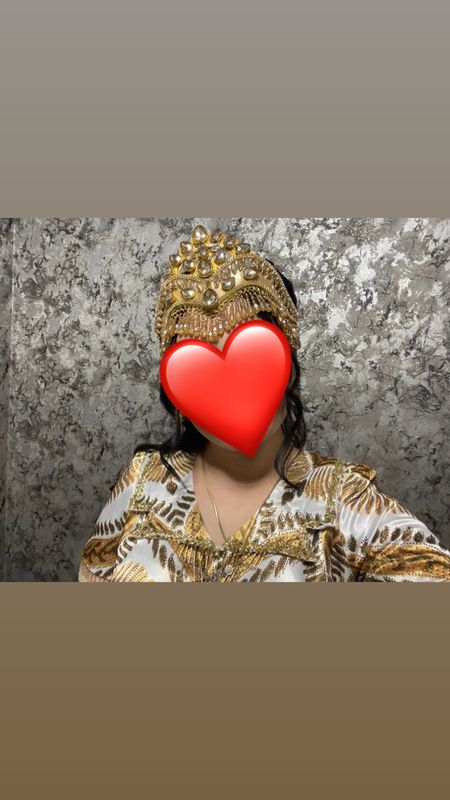 Sariq rangligi sepochka sirgalari bor xolati yangi diadema