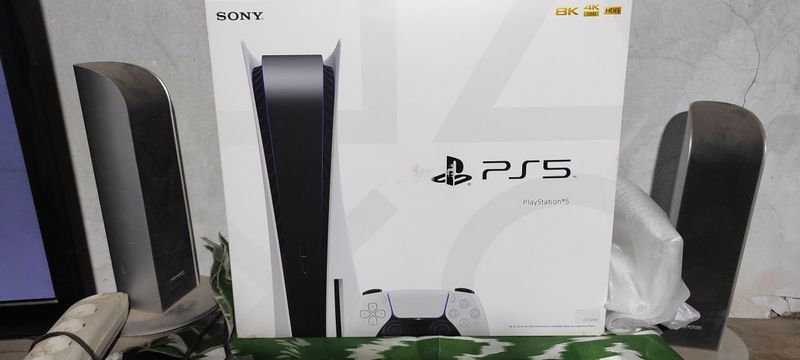 PS5 Ultra HD rom USA стандартны комплектации продаётся