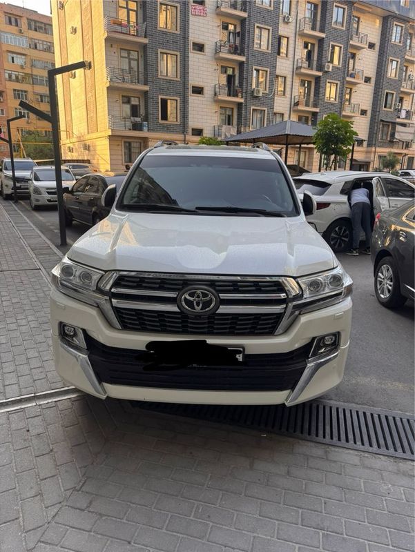 Toyota Land Cruser 200