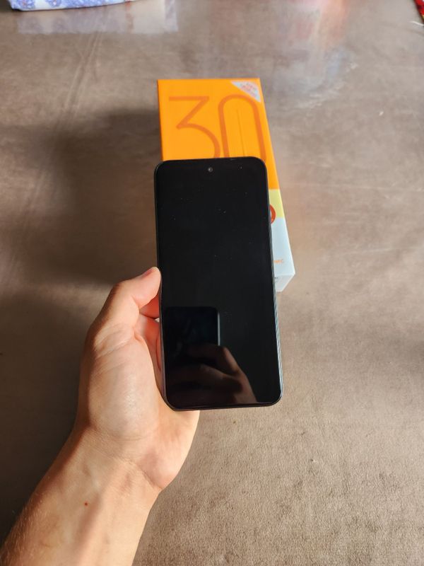 TECNO SPARK 30C 128 tali TECNO SPARK 30C 128 tali