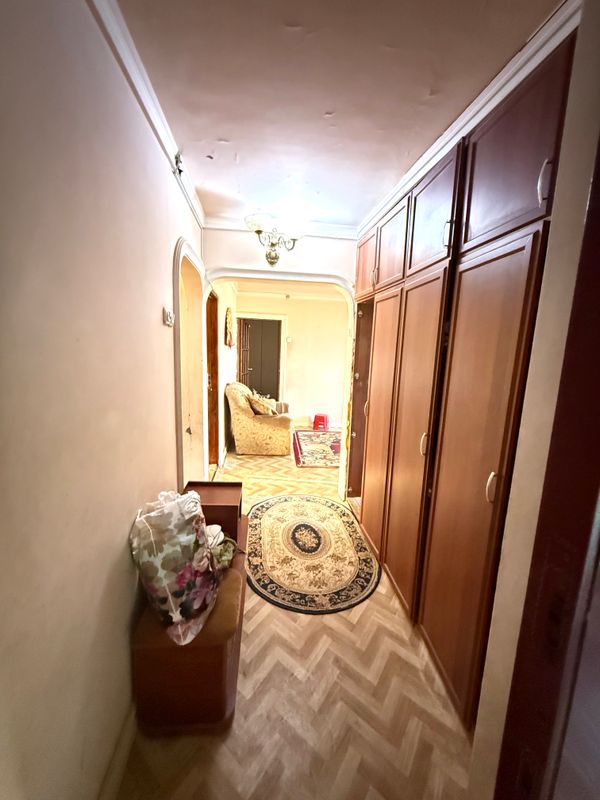 Срочно продается квартира 5 комнатная