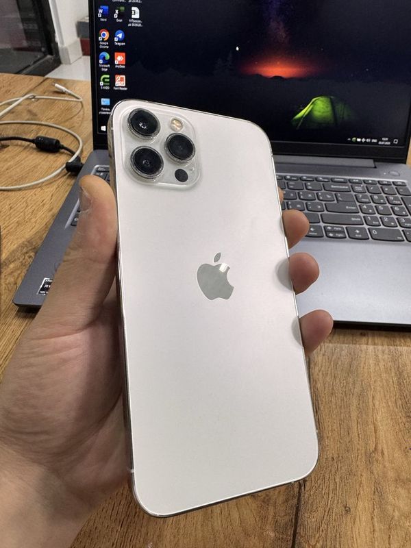 Iphone 12 pro max 256 gb whita Iphone 12 pro max 256 gb whita