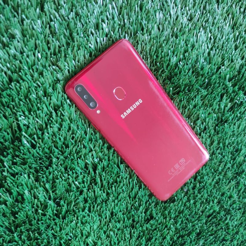 Samsung A20s srochna sotiladi