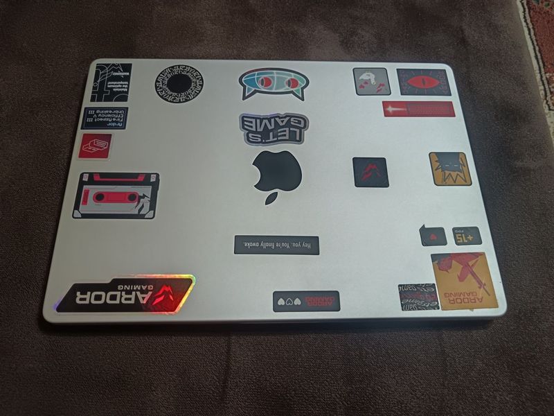 Apple MacBook Pro 14" M1 Pro Apple MacBook Pro 14" M1 Pro