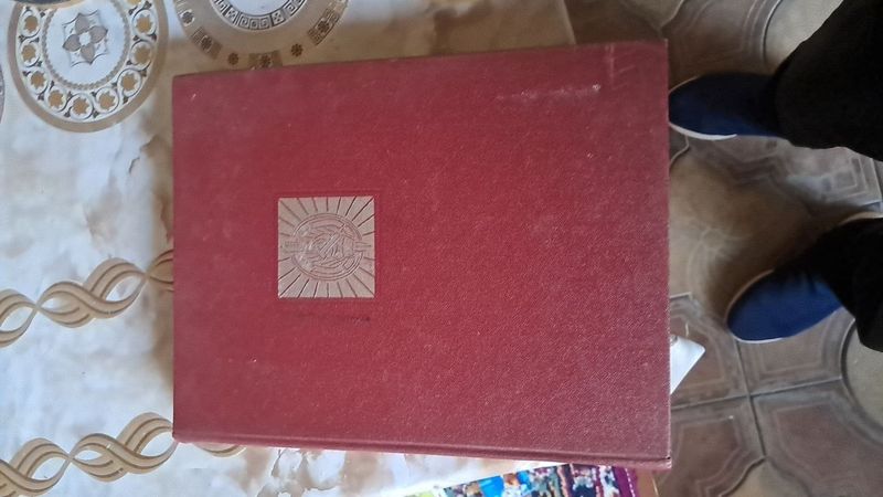 Литература (Советская, Узбекская) в отличном состоянии Литература (Советская, Узбекская) в отличном состоянии