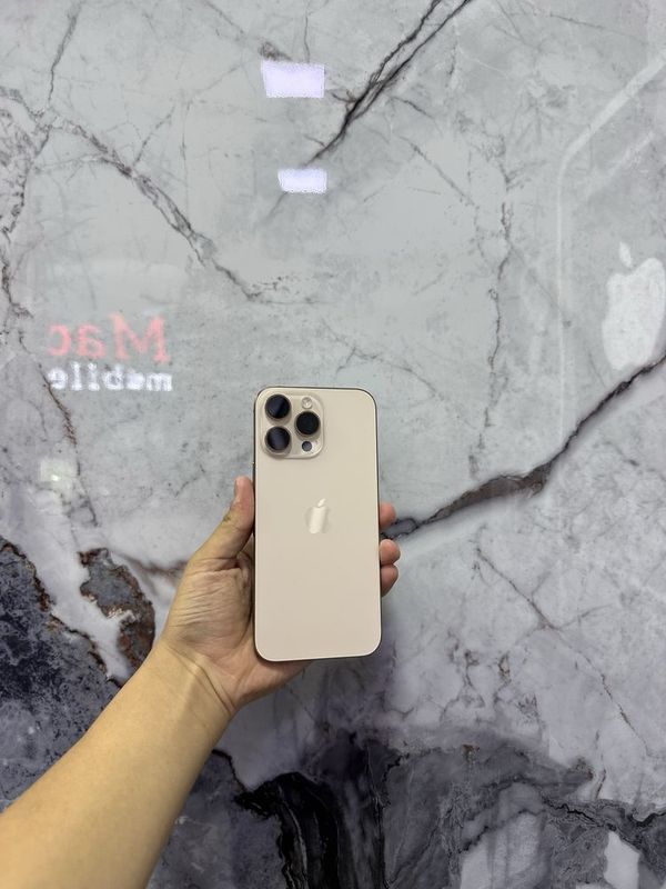 Bòsh tòlov 15% / iphone 16 pro Max Bòsh tòlov 15% / iphone 16 pro Max