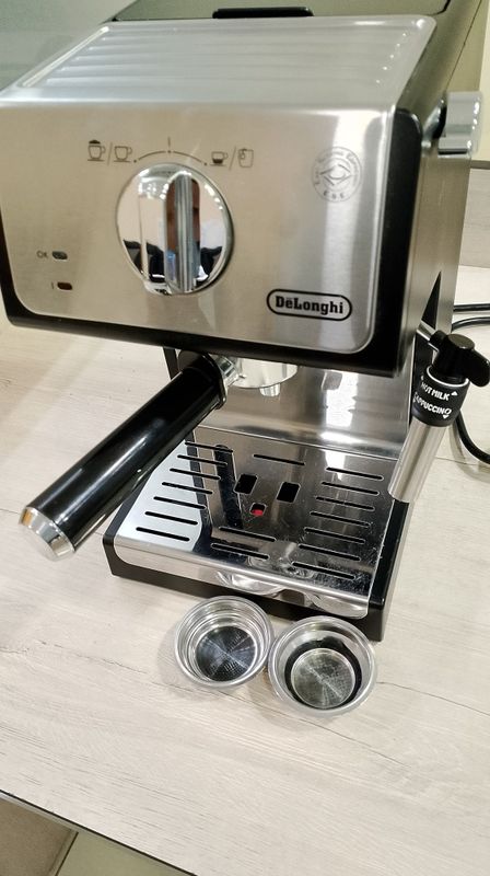 Kofe mashina delonghi