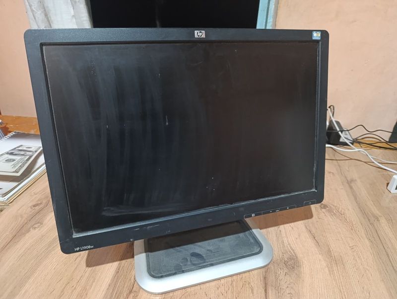 Monitor HP 19 inch original Monitor HP 19 inch original