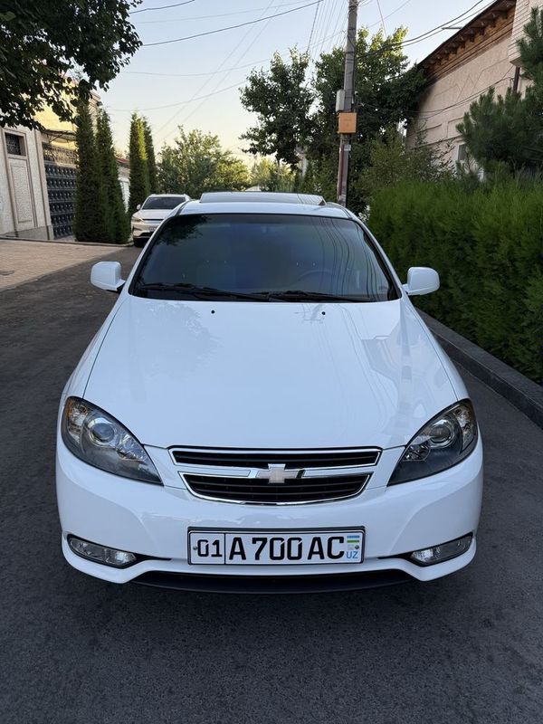 Jentra 3 poz avtomat 2023 God 27000 km full Jentra 3 poz avtomat 2023 God 27000 km full