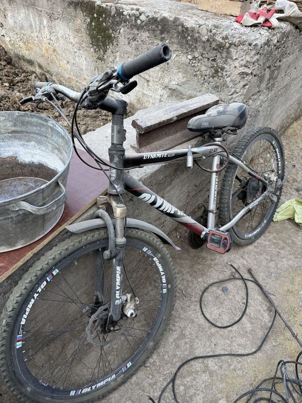 Velosiped sotiladi Velosiped sotiladi