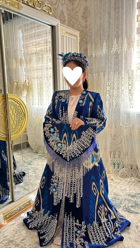 Синий Изящный Ансамбль В продажу Синий Изящный Ансамбль В продажу