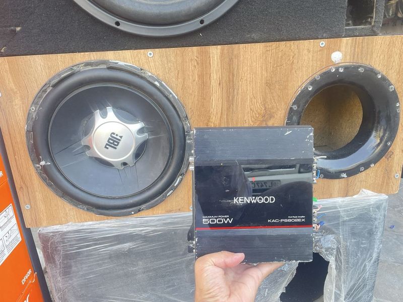 JBL sabufer +Kenwood orginal usilitel. Aybi yo’q JBL sabufer +Kenwood orginal usilitel. Aybi yo’q