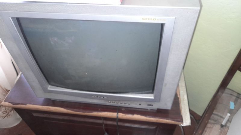 Televizor 2 ta 2 ta tuneri bilan