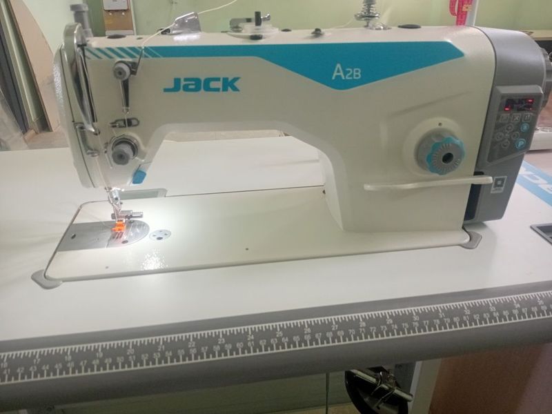 Jack tikuv mashinka 5 yillik kafolati bilan