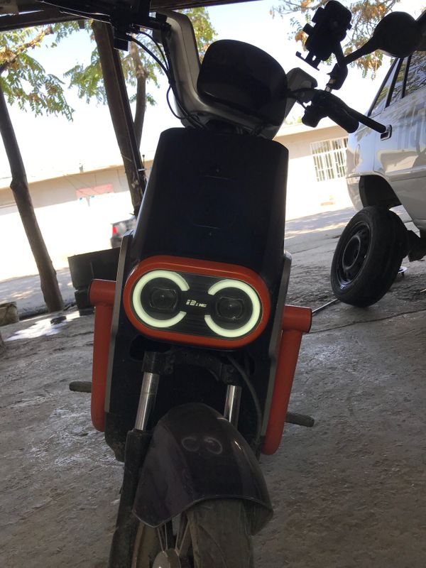 Skuter. Moto ? Sotiladi