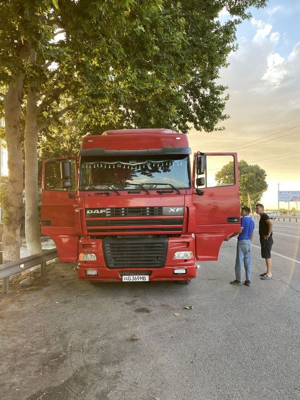 DAF XF 95 Schmitz saf most DAF XF 95 Schmitz saf most