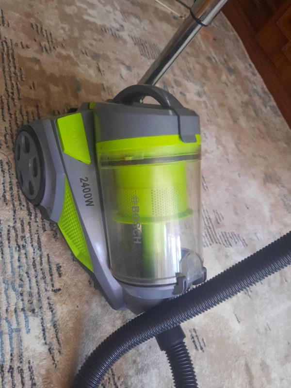 Пелисос Bosch холати зур ишлиди уста курмаган 2400w да ишлиди холатиг Пелисос Bosch холати зур ишлиди уста курмаган 2400w да ишлиди холатиг