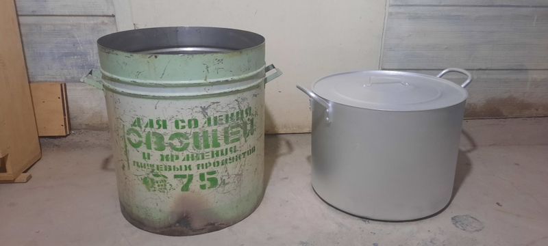 Продаётся кастрюли. Продаётся кастрюли.