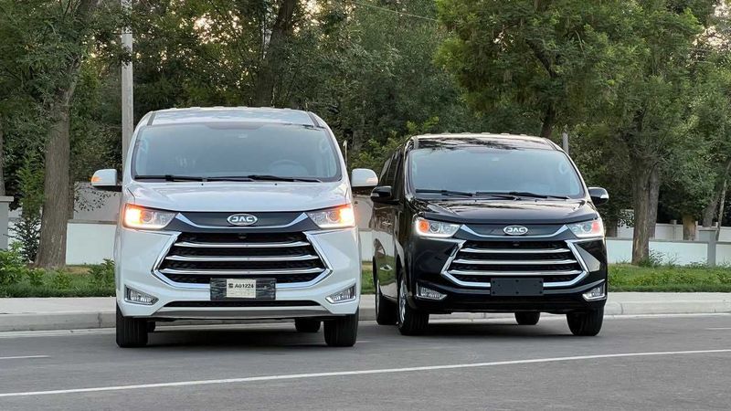 JAC M4 минивенимизнинг автомат коробка Двигатель: 2л Turbo JAC M4 минивенимизнинг автомат коробка Двигатель: 2л Turbo