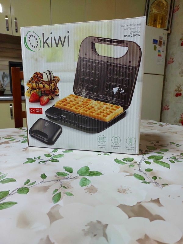 Продаю вафельницу Kiwi KSM 2405W Продаю вафельницу Kiwi KSM 2405W