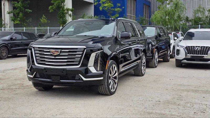 Cadillac Escalade 6.2 ESV ESV Premium Luxury Platinum