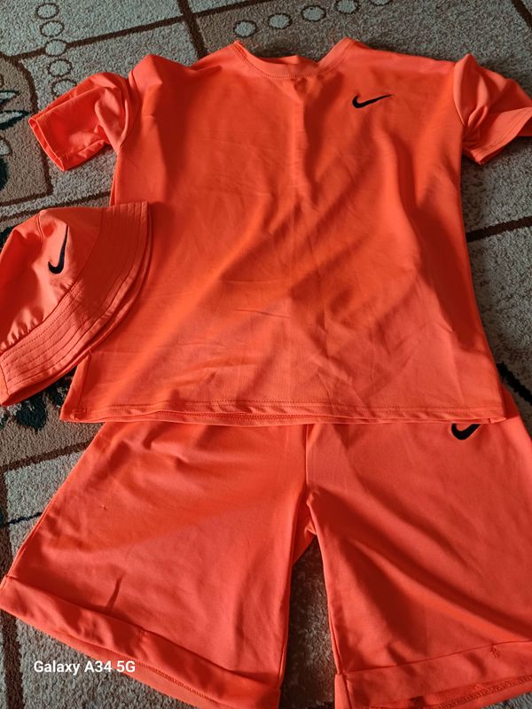 futbolka shortik futbolka shortik