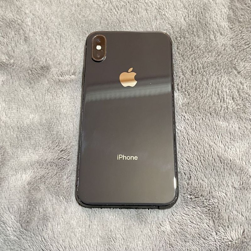 iPhone xs srocno sotiladi 256 gb holati yaxwi black rangi