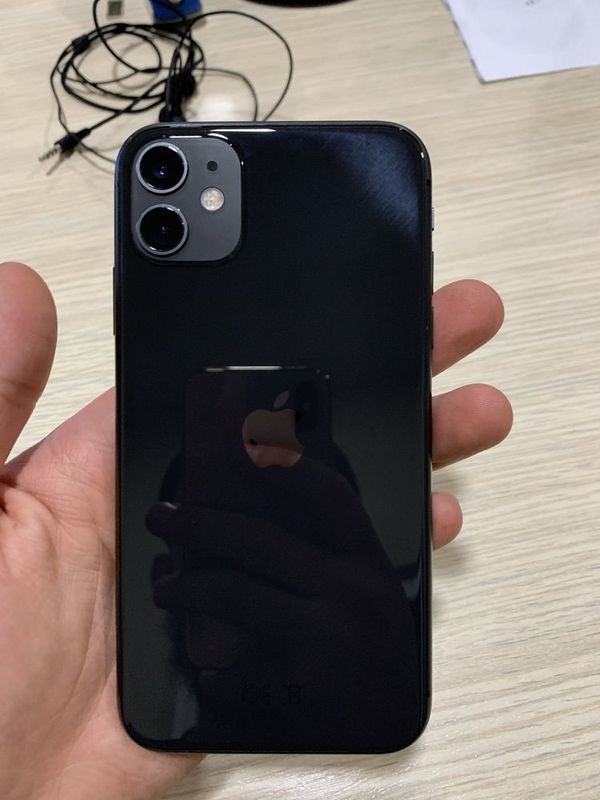 Iphone 11 sotiladi