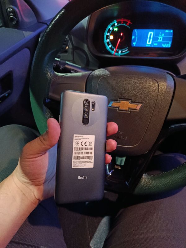 Redmi 9 4/32 xolati zor