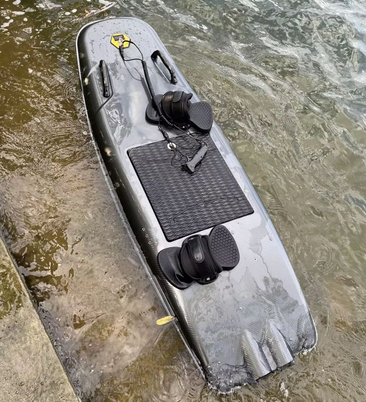 Водный моторный серфинг Водный моторный серфинг