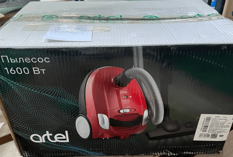 Пылесос Artel VCB0316 красный Пылесос Artel VCB0316 красный