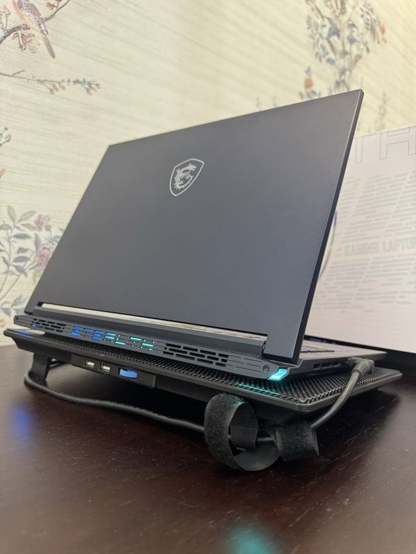 MSI Stealth 14Studio A13VF MSI Stealth 14Studio A13VF