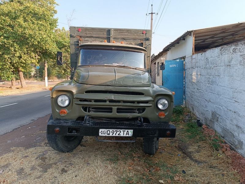 Zil sotiladi xolati yaxshi Zil sotiladi xolati yaxshi